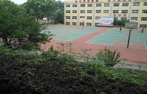 武汉东湖光电学校