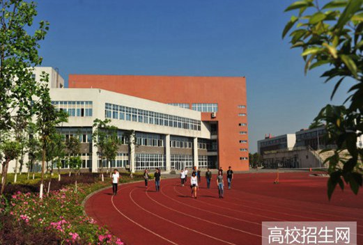 重庆公共运输职业学院