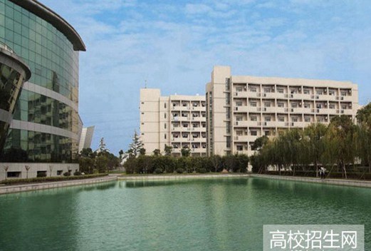 四川省乐山卫生学校