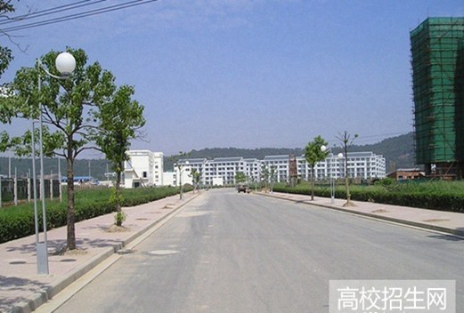 四川省达州凤凰职业技术学校
