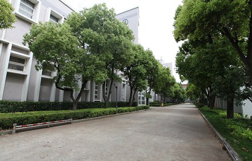 中国有色十四冶技工学校