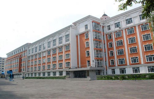 哈尔滨现代医护卫生学校